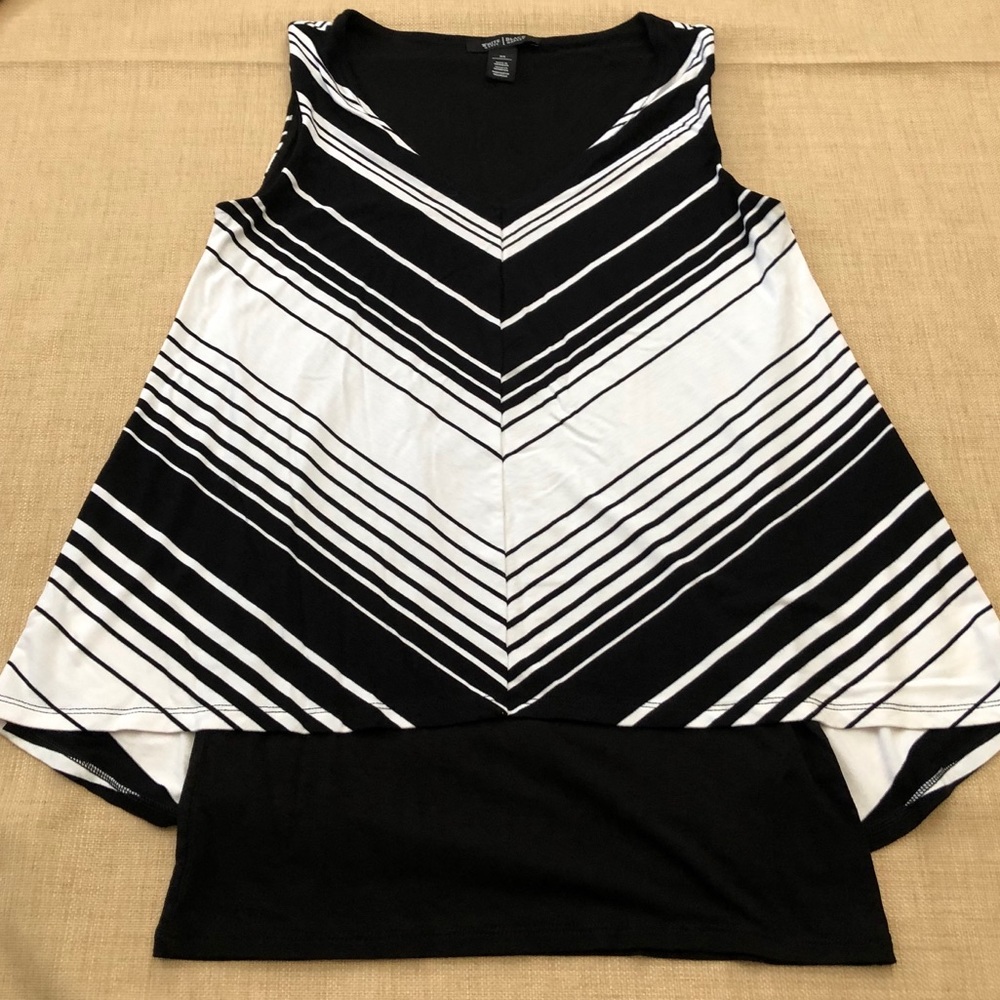 WHBM B&W Chevron Striped Layered Tunic Sleeveless Tank Blouse Top